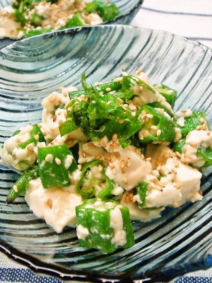 3. オクラと豆腐のネバネバごまサラダ