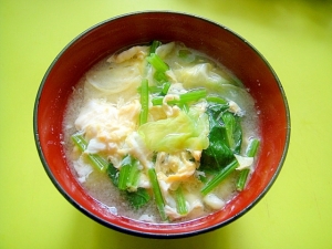 キャベツとほうれん草卵の味噌汁 レシピ 作り方 By Mint74 楽天レシピ