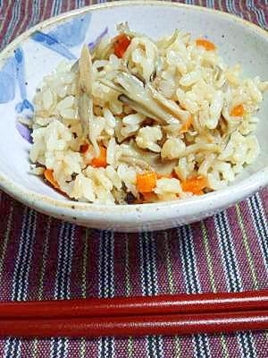 めんつゆで 舞茸とジャコの炊き込みご飯 レシピ 作り方 By ようも 楽天レシピ