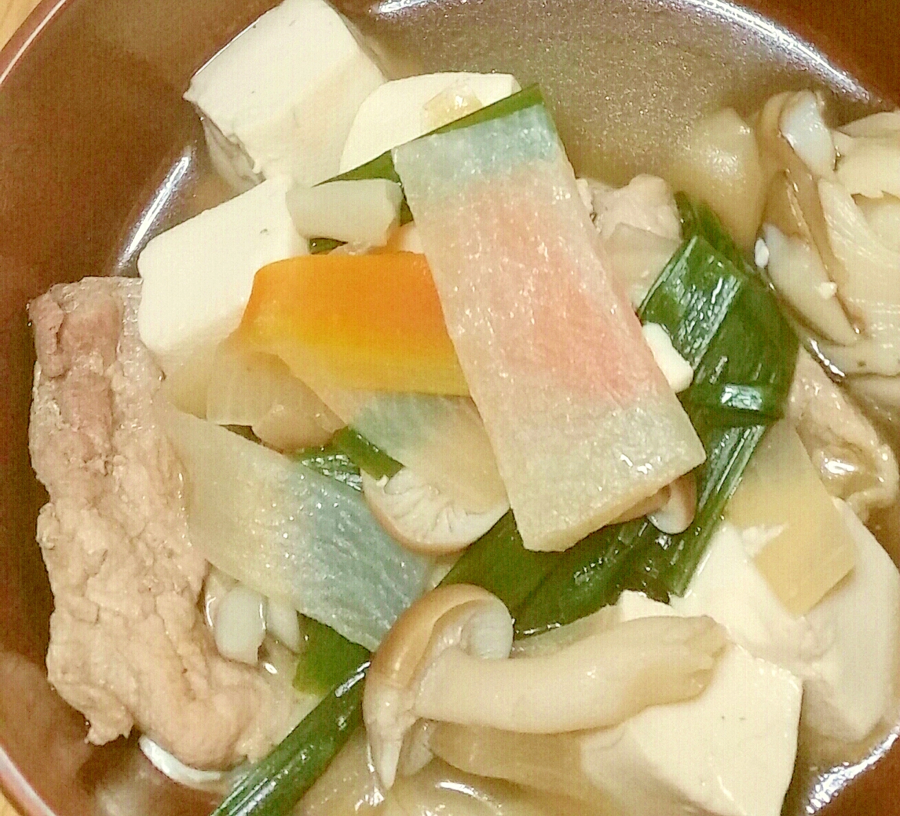 うどんスープで簡単♪すまし豚汁