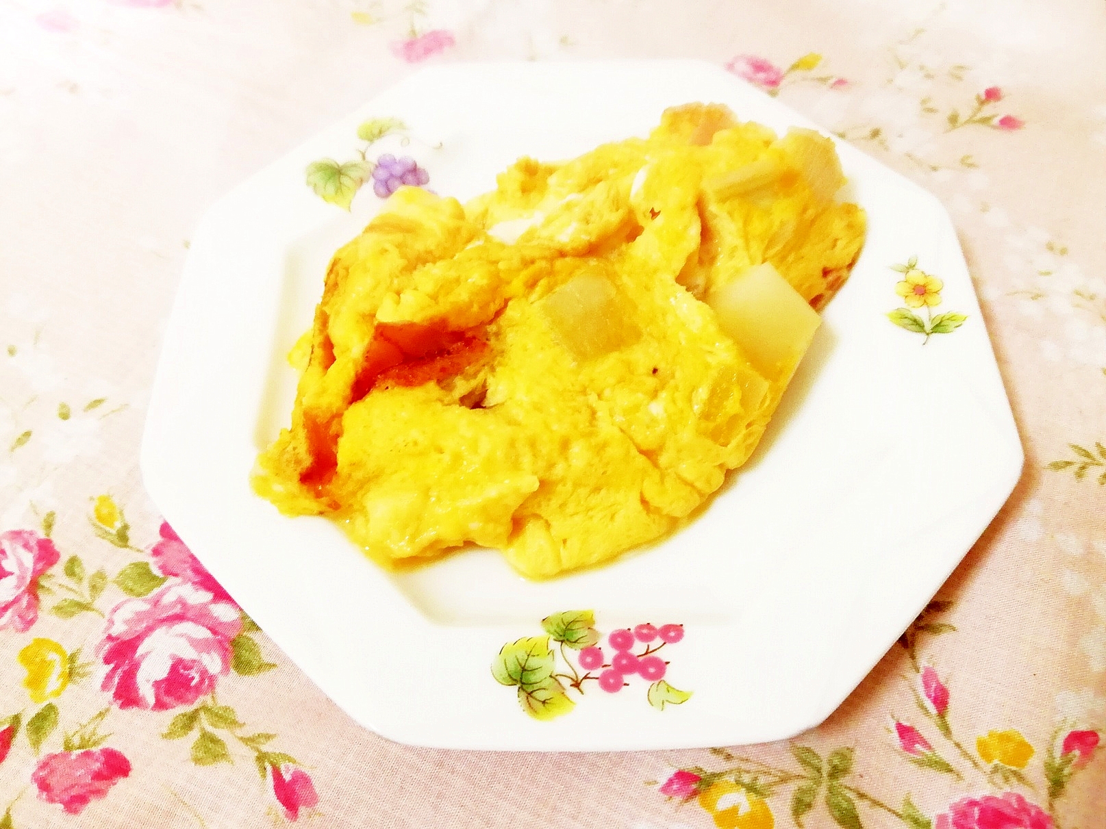 じゃがいもとハムのオムレツ