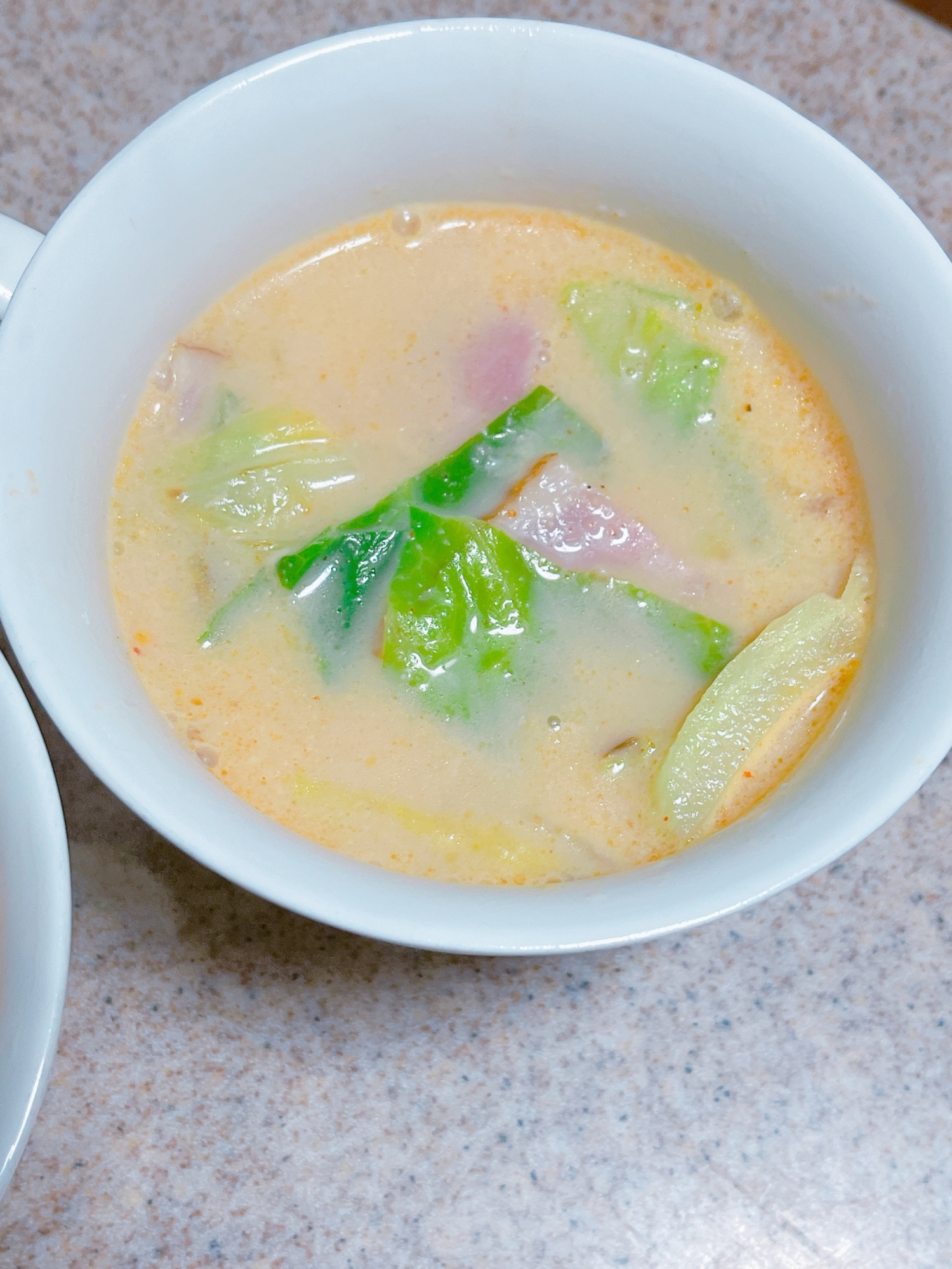 ちょいピリ辛￤クリーミー豆乳￤担々スープ￤簡単