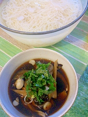 簡単 具沢山 茄子 豚肉 舞茸麺つゆｄｅ素麺 レシピ 作り方 By Kotatsu 楽天レシピ