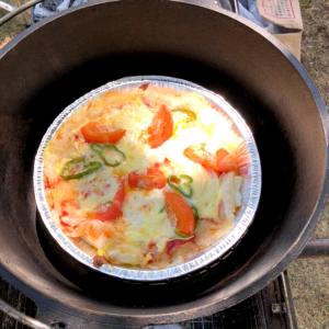 キャンプで作ろう 簡単もっちもちピザ レシピ 作り方 By ゆきのえ 楽天レシピ