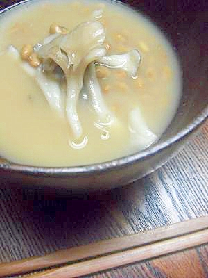 9. 納豆きのこ汁