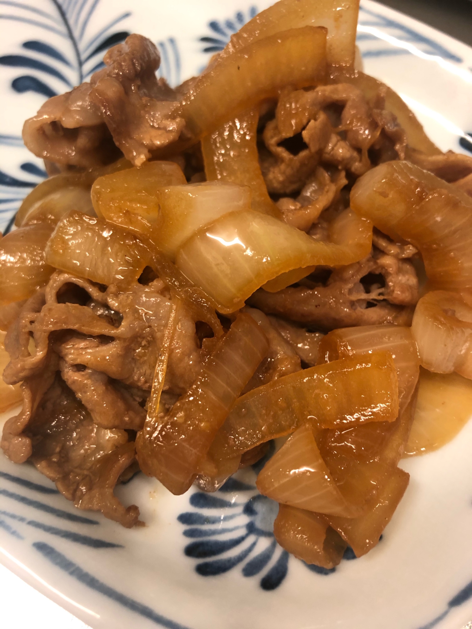 安売り豚肩ロース薄切り肉　簡単炒め