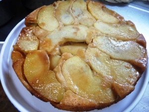 時短 ダッチオーブンでりんごのタルトタタン風ケーキ レシピ 作り方 By Roze Pi 楽天レシピ