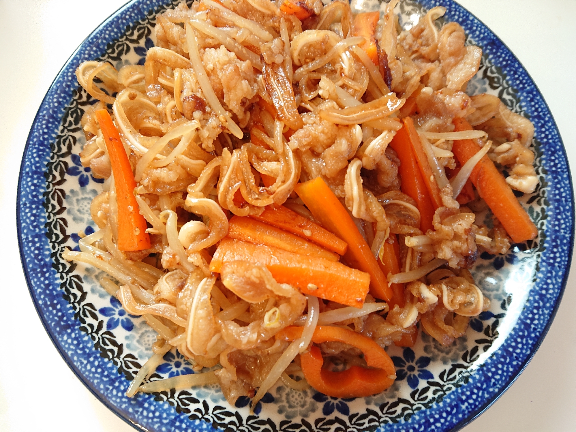 夏にもサッパリ 野菜とミミガーのポン酢炒め