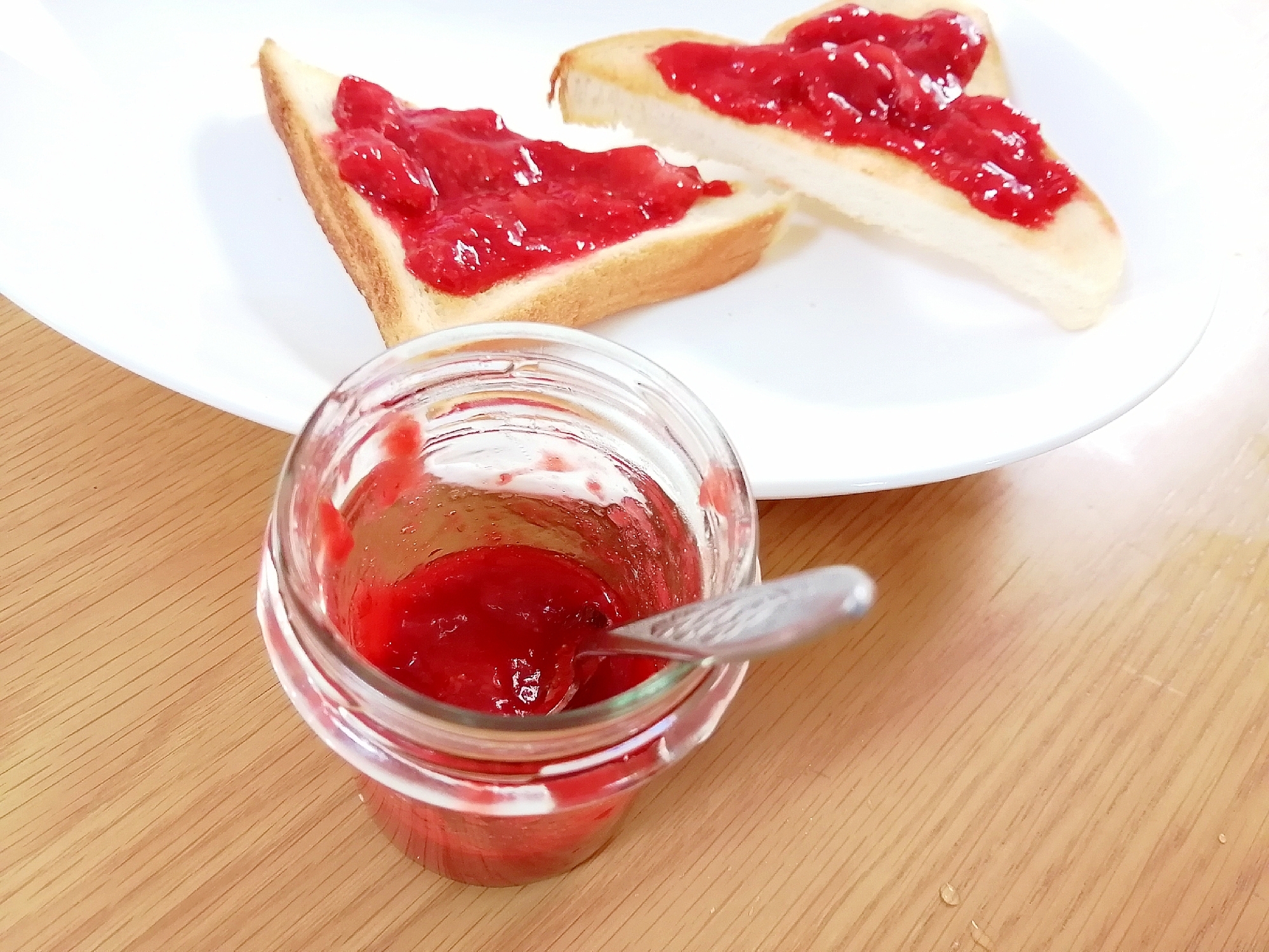 生クリーム不要！混ぜるだけ！簡単いちごムース
