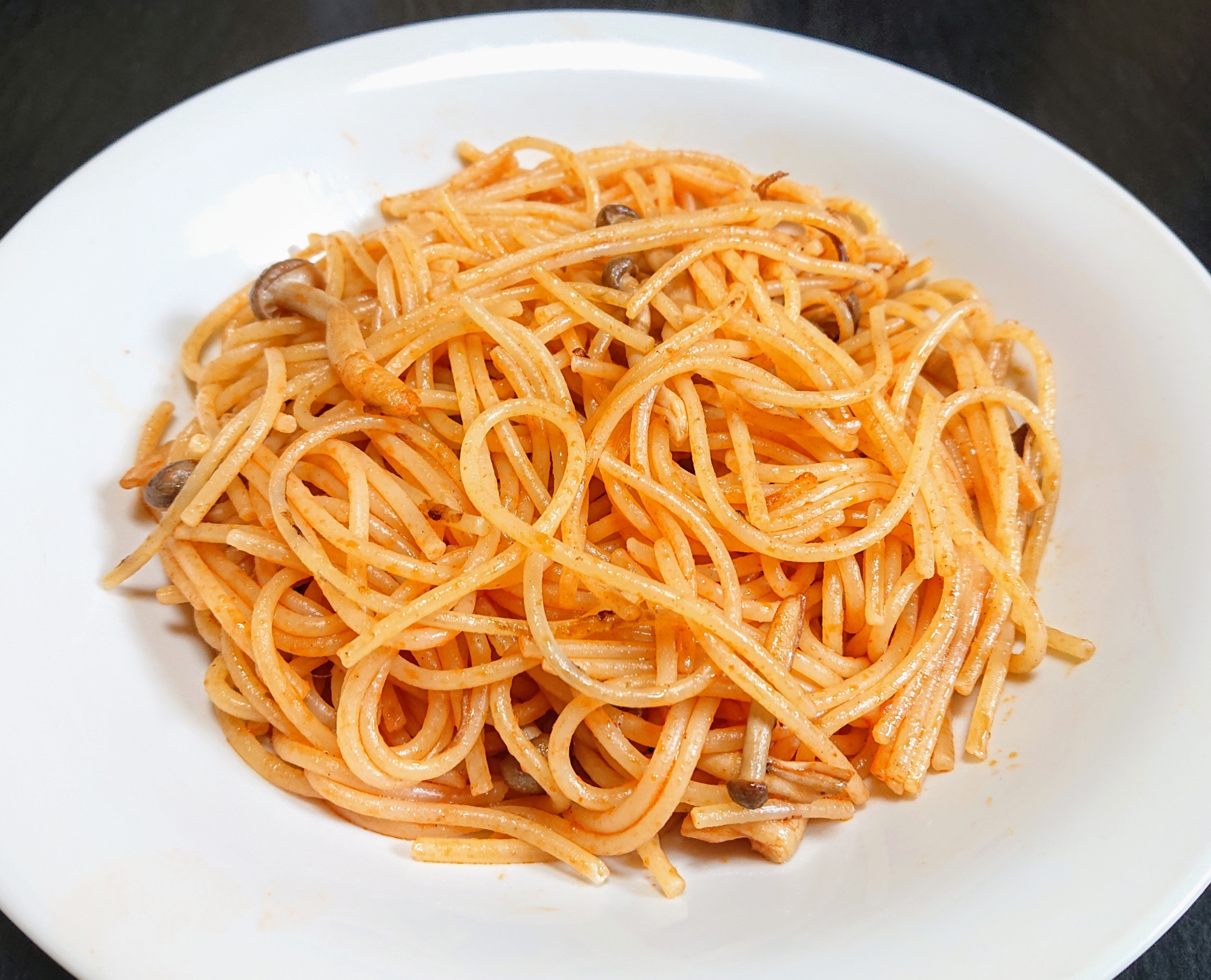 ケチャップベースのしめじのスパゲッティ