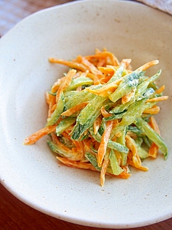 やみつき！胡瓜・人参のカレー粉マヨ和え♪