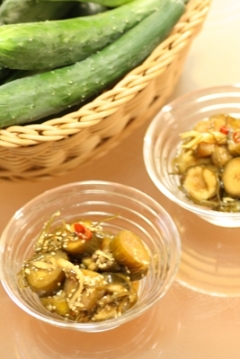 きゅうりのQちゃん風漬けもの（２種）