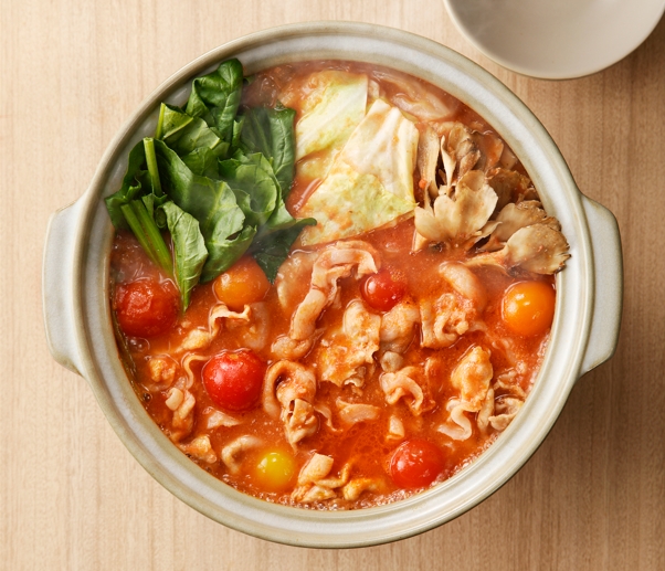 簡単トマト鍋！シメのパスタがうまい！！