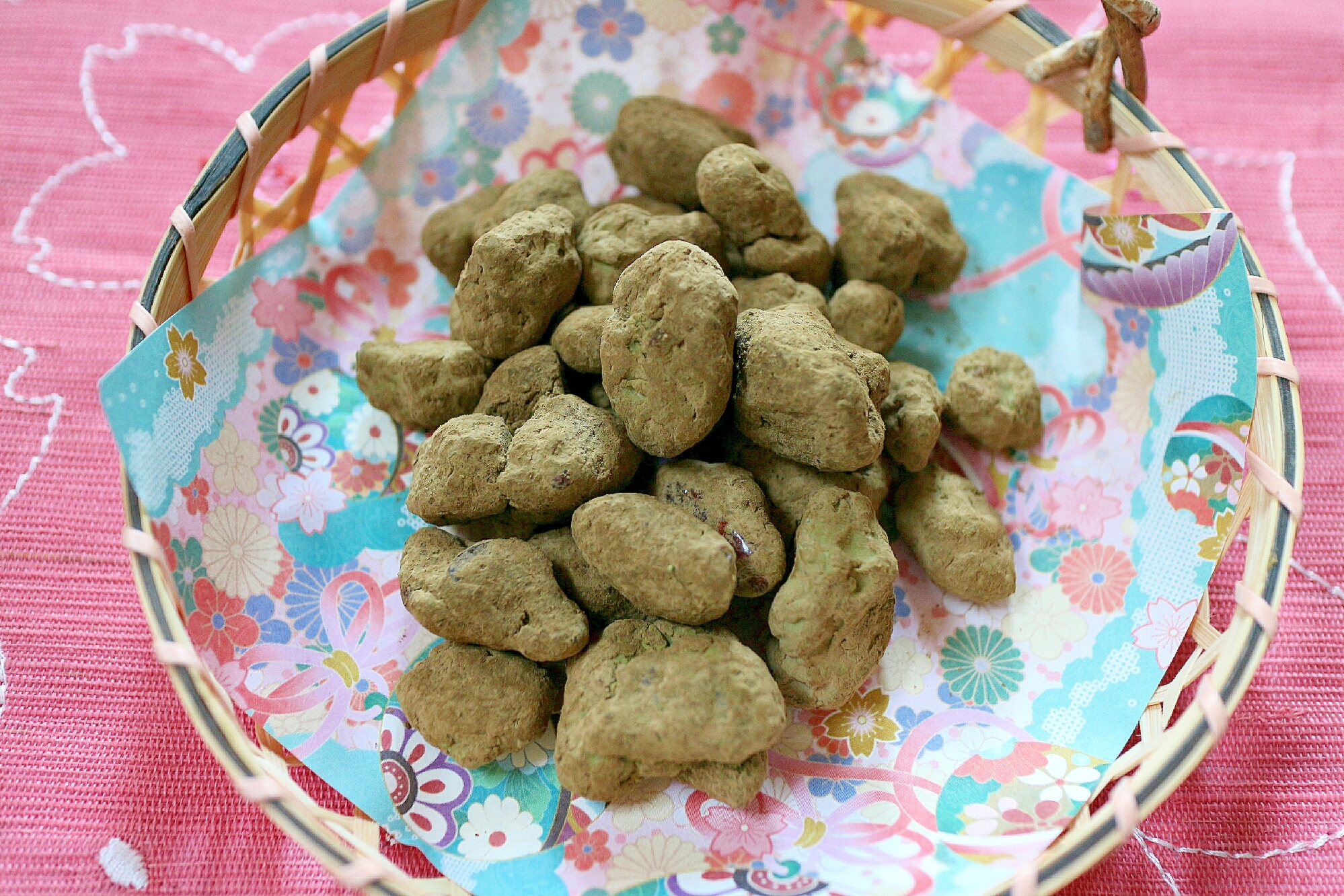 くるみとアーモンドのほうじ茶チョコ