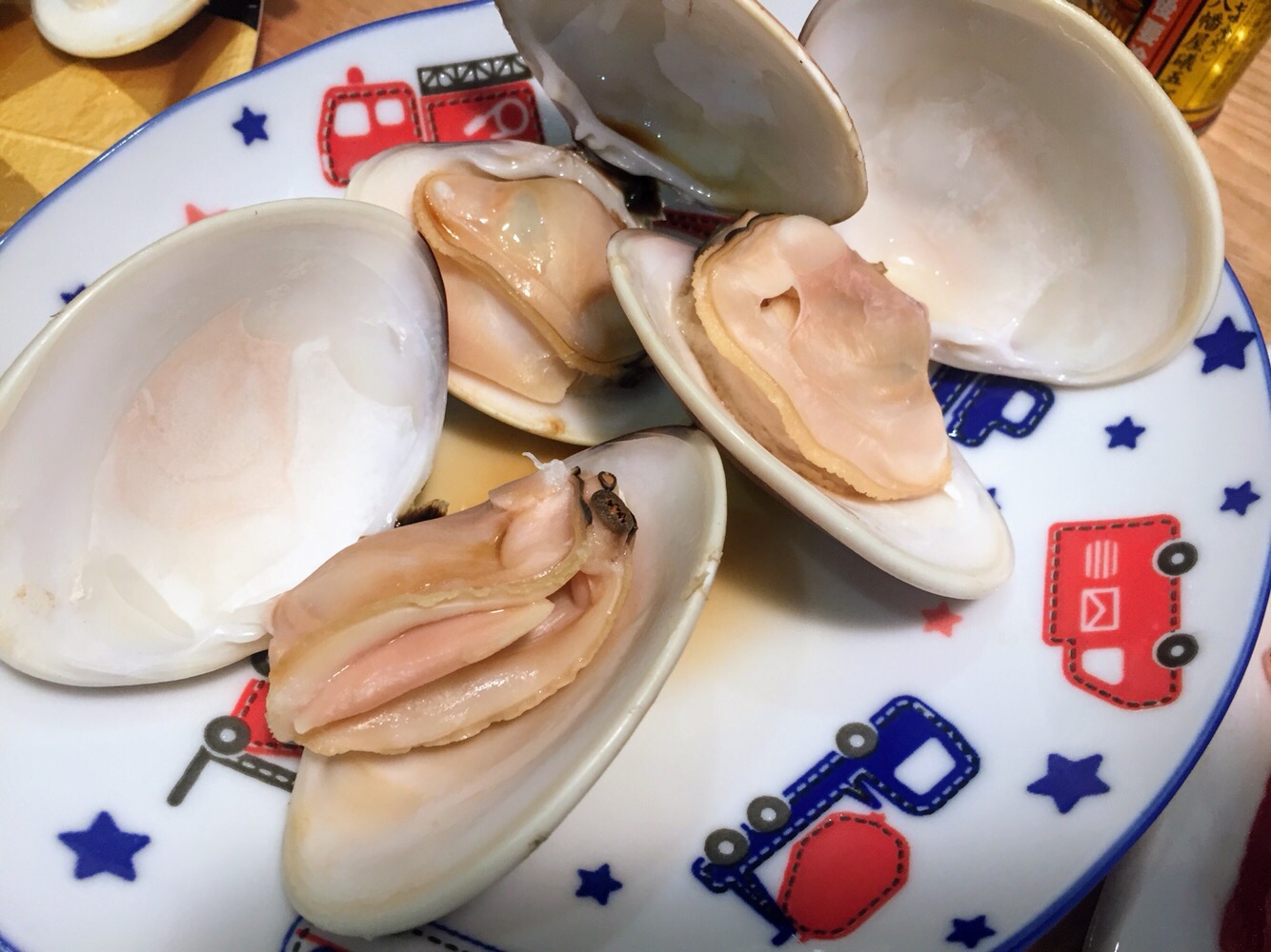 大きなハマグリの酒蒸し