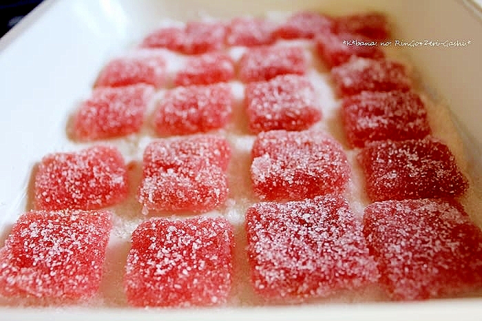 林檎のゼリー菓子