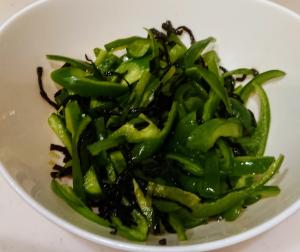 簡単に あと一品 おつまみにも ピーマン塩昆布 レシピ 作り方 By お米すき 楽天レシピ