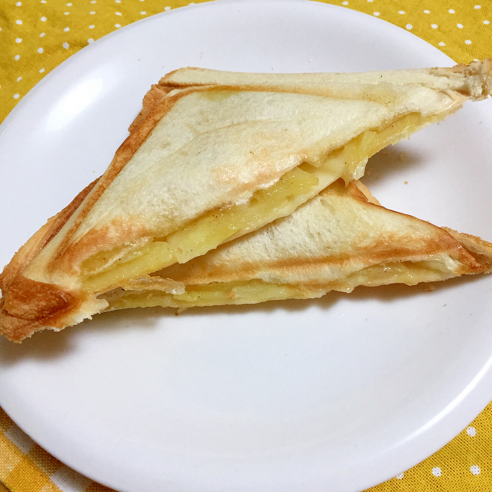 マヨで簡単♪ハム＆チーズのフレンチトースト風サンド