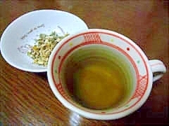 カモミール エキナセアのお茶 レシピ 作り方 By Sutanya 楽天レシピ