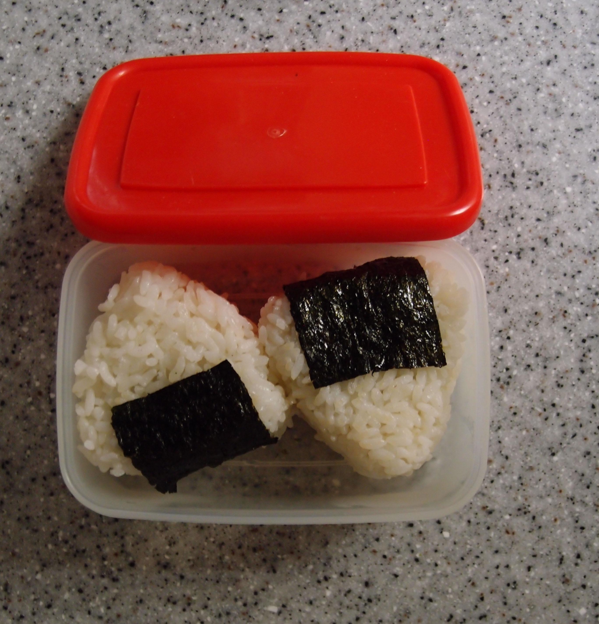 コーンのオリーブオイル炒めのおにぎり弁当