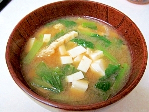 小松菜 豆腐 油揚げの味噌汁 レシピ 作り方 By ぶるぶるらぶ 楽天レシピ