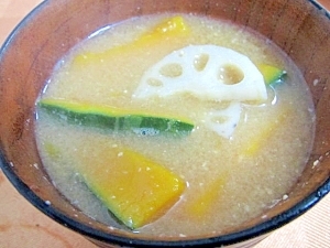 れんこんと南瓜の味噌汁 レシピ 作り方 By Haruru88 楽天レシピ