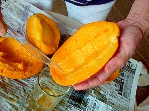 マンゴーの切り方 柔らか 固めマンゴー2方法 レシピ 作り方 By Iihi009 楽天レシピ