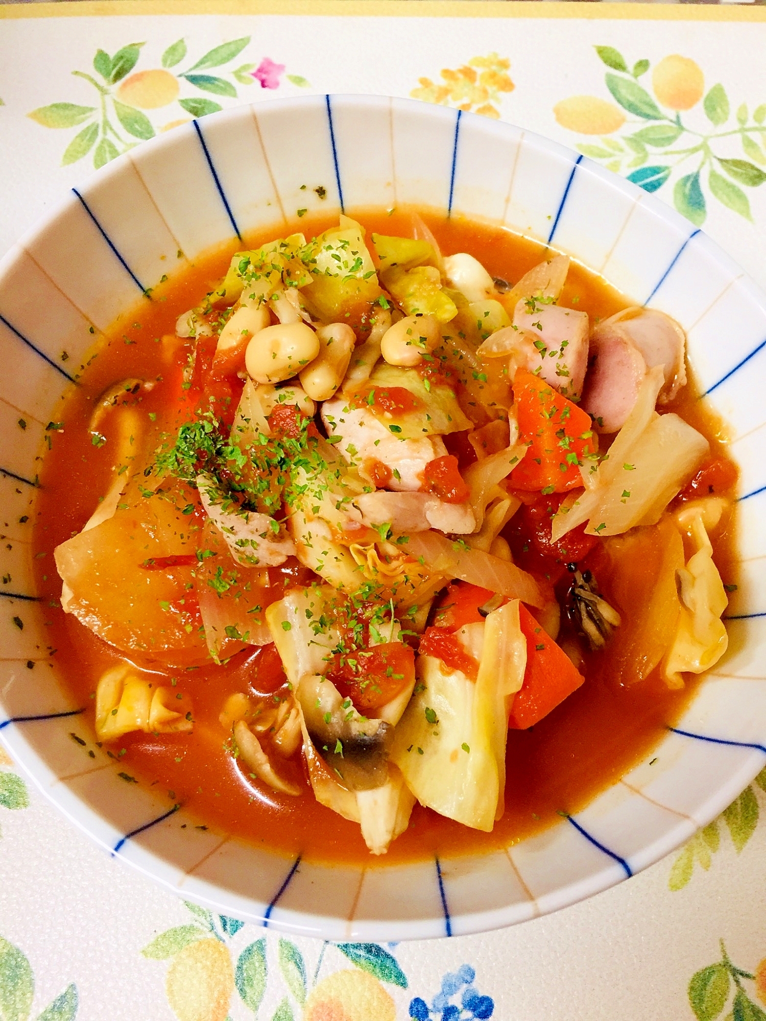 鶏肉と大豆と野菜とモッツァレラチーズのトマト煮