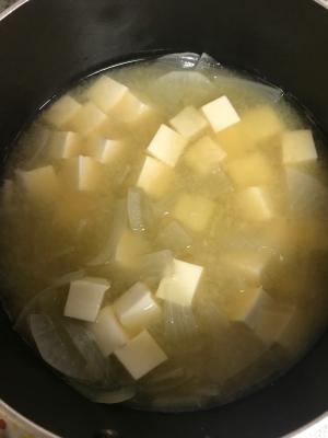 天然だしパックを使って玉ねぎと大根と豆腐の味噌汁 レシピ 作り方 By みちこ8786 楽天レシピ