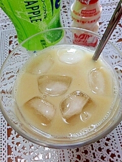 アイス グリーンアップルヤクルトきなこミルク レシピ 作り方 By Nyan260 楽天レシピ