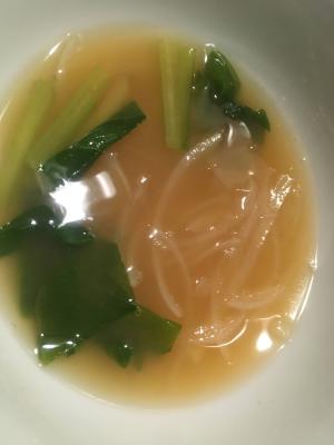 小松菜と玉ねぎの味噌汁 レシピ 作り方 By Naben 楽天レシピ