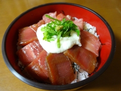 マグロの山かけ丼