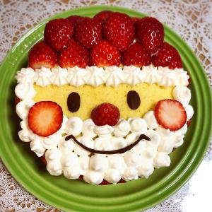 かわいい いちごサンタのケーキ レシピ 作り方 By Toto Mama 楽天レシピ