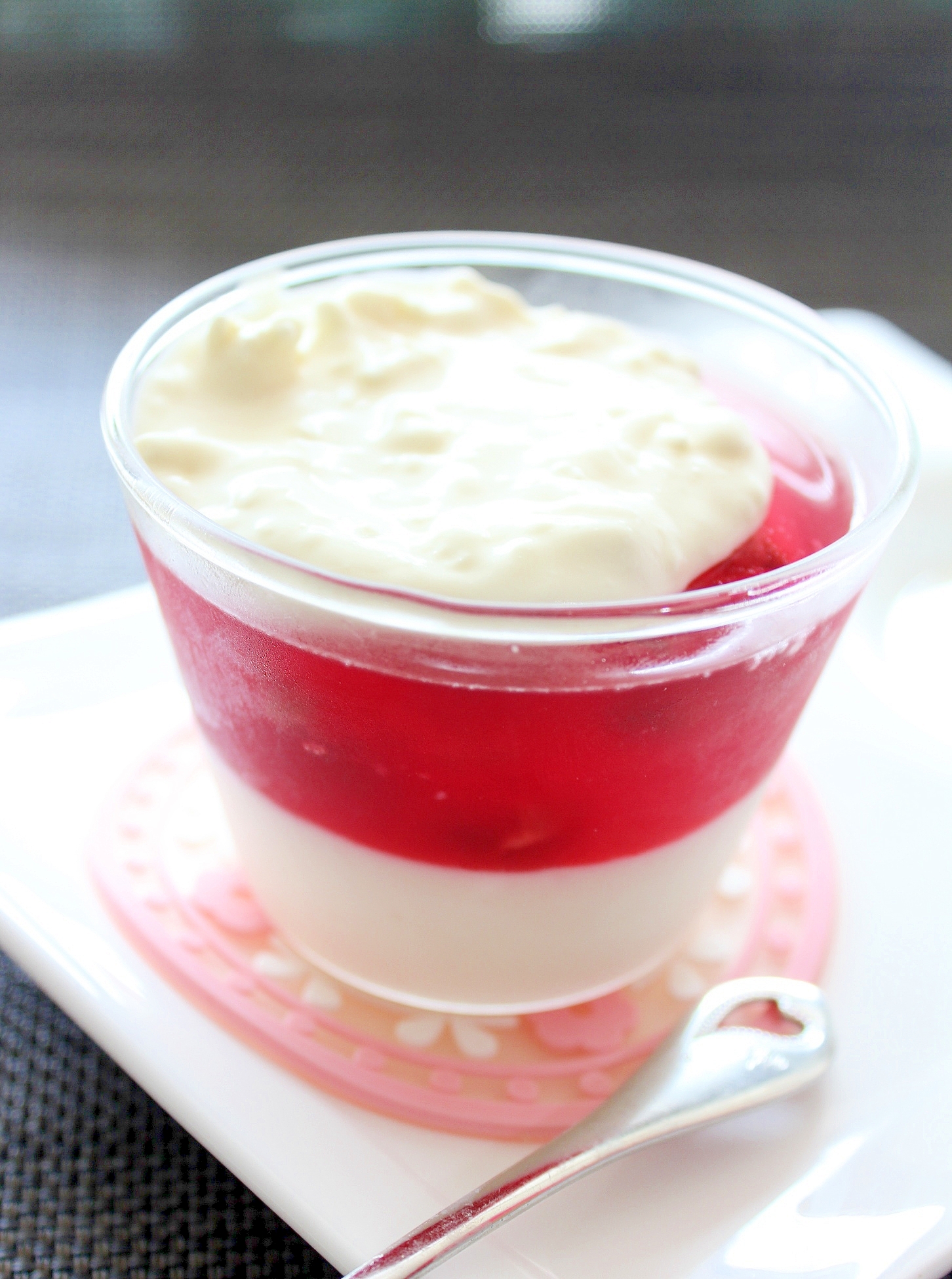 低糖質☆梅酢＆クリームチーズヨーグルトの２層ゼリー