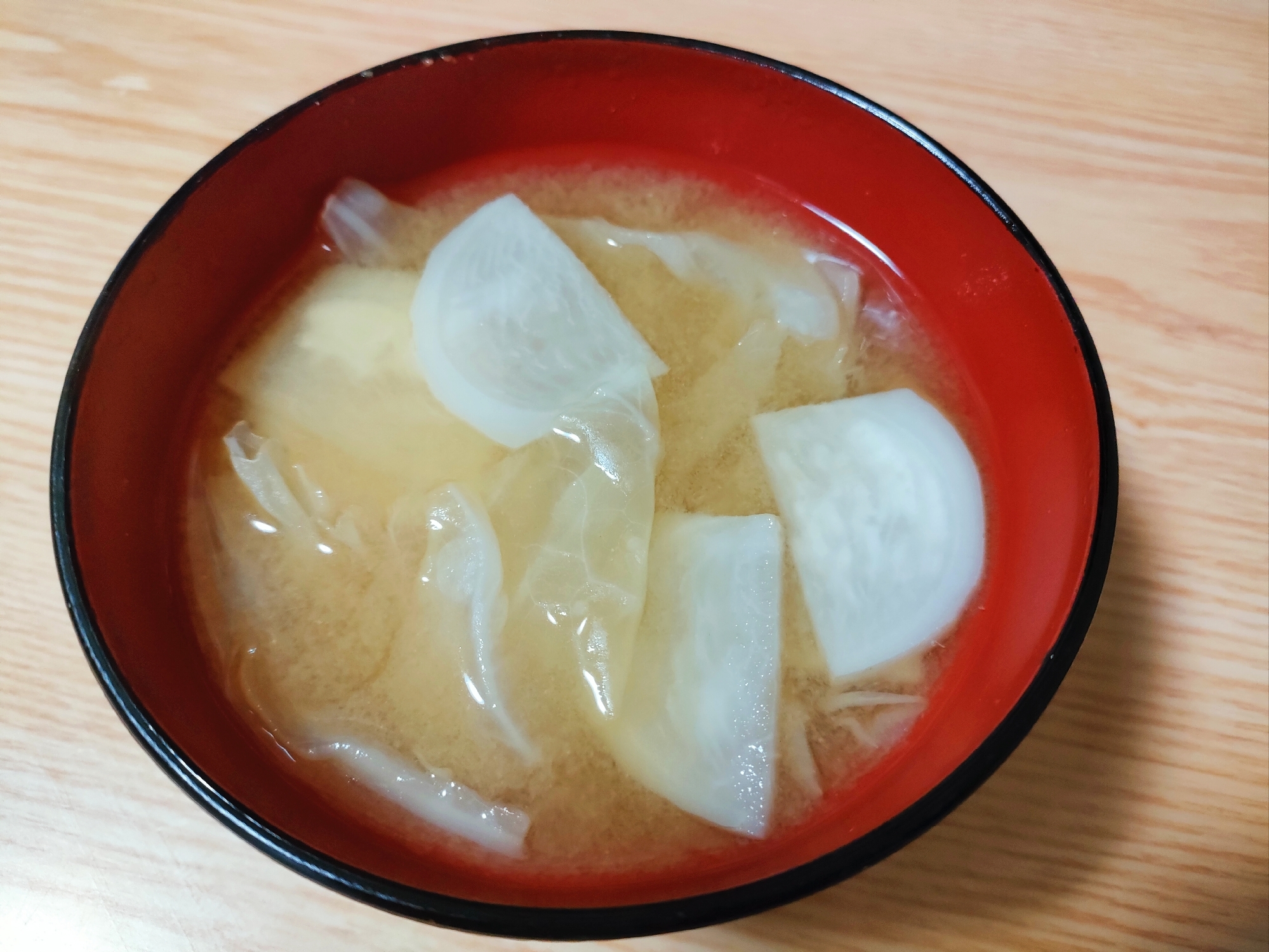 キャベツとかぶの味噌汁