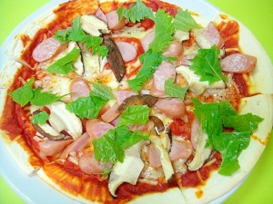 市販のピザをアレンジ 椎茸とウインナー大葉のピザ レシピ 作り方 By Mint74 楽天レシピ
