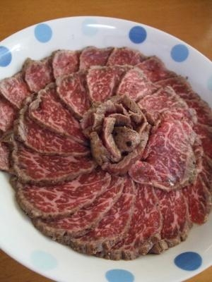 100 牛モモ肉ブロック レシピ 食べ物の写真