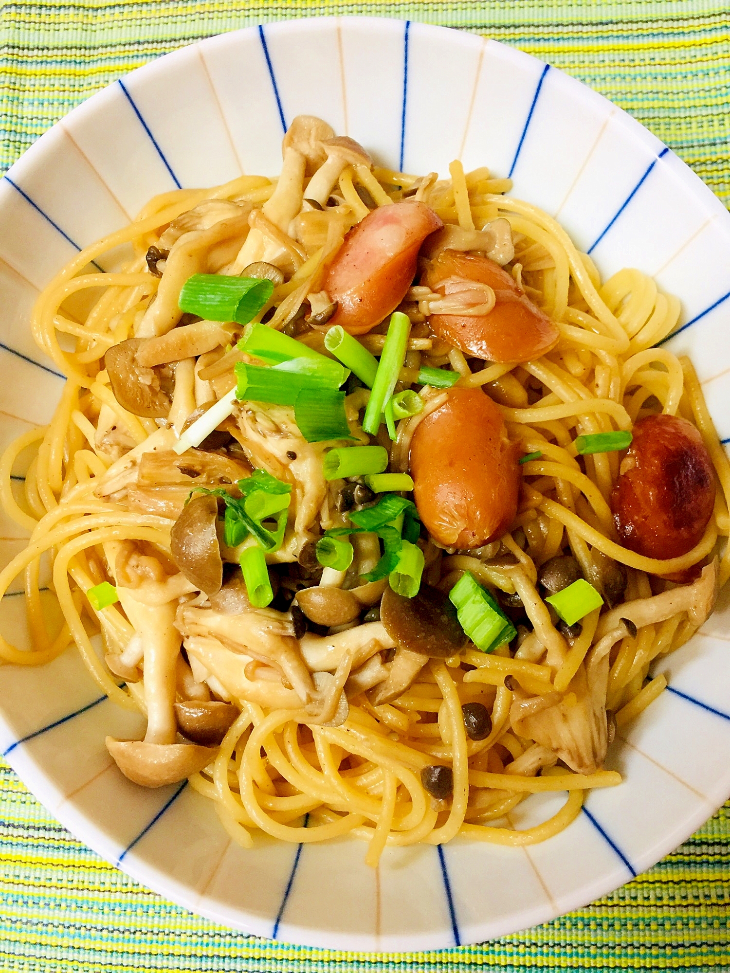 きのことウインナーのバター醤油パスタ