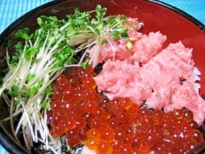 たまには豪華に マグロいくら丼 レシピ 作り方 By Uzuratukune3 楽天レシピ