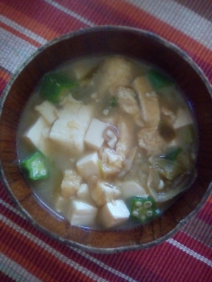 豆腐とオクラと油揚げとみょうがの味噌汁 レシピ 作り方 By Hasueki 楽天レシピ