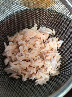 刺身用で簡単鮭のほぐし身 離乳食 中期 レシピ 作り方 By Rママ 楽天レシピ 刺身用で簡単鮭のほぐし身 離乳食 中期 レシピ 作り方 By Rママ 楽天レシピ