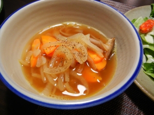 玉ねぎとニンジンとニンニクのコンソメスープ レシピ 作り方 By Kon9093 楽天レシピ