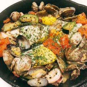 簡単おしゃれ料理 夏野菜と白身魚のアクアパッツァ レシピ 作り方 By たかきまる 楽天レシピ