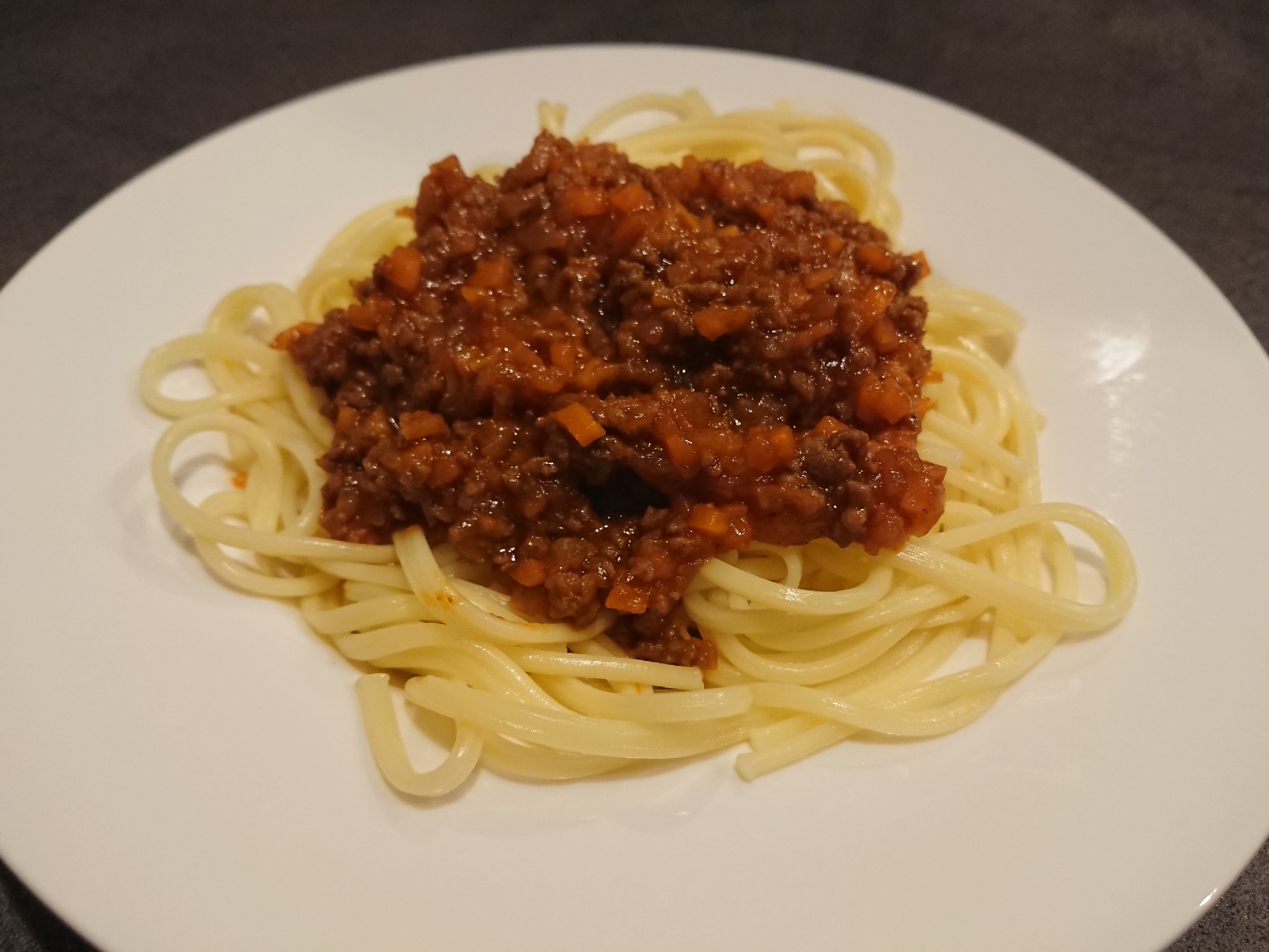 トマト缶なしでもできる手作りミートパスタ