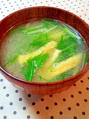 水菜と油揚げのお味噌汁 レシピ 作り方 By ラズベリっち 楽天レシピ