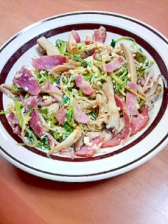 豆苗ときのこの炒め物