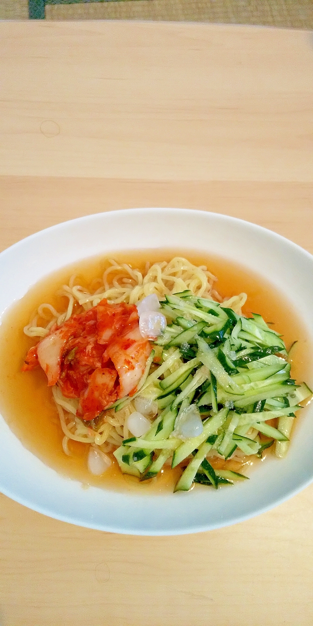 豚肉をのせて冷麺☆彡