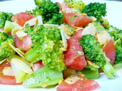 美容と健康を目指す！若返りビタミンサラダ☆