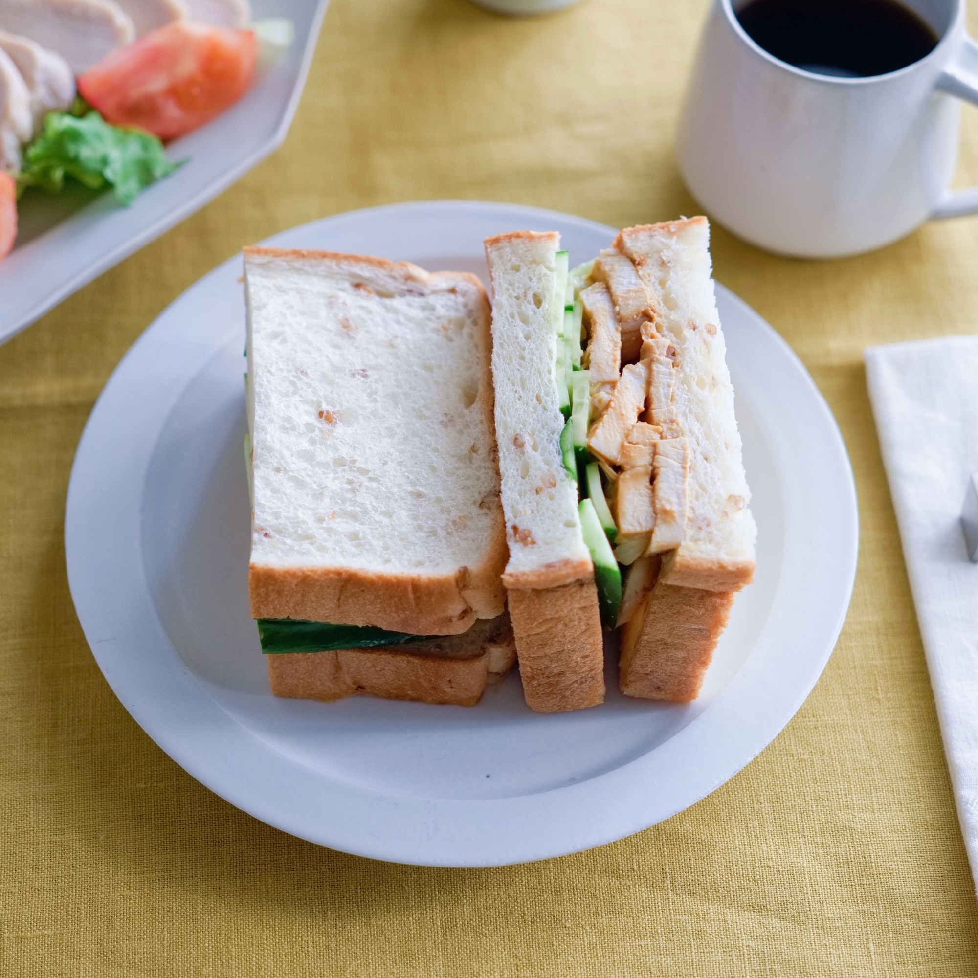 袋に入れて茹でるだけ　鶏ハムサラダチキン