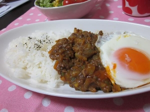 簡単すぐにできる！ひき肉のドライカレー